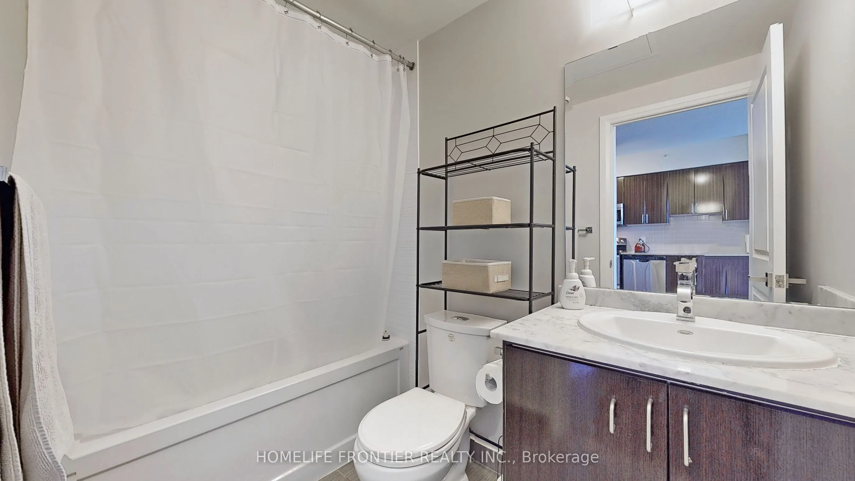 7171 Yonge Street, #806