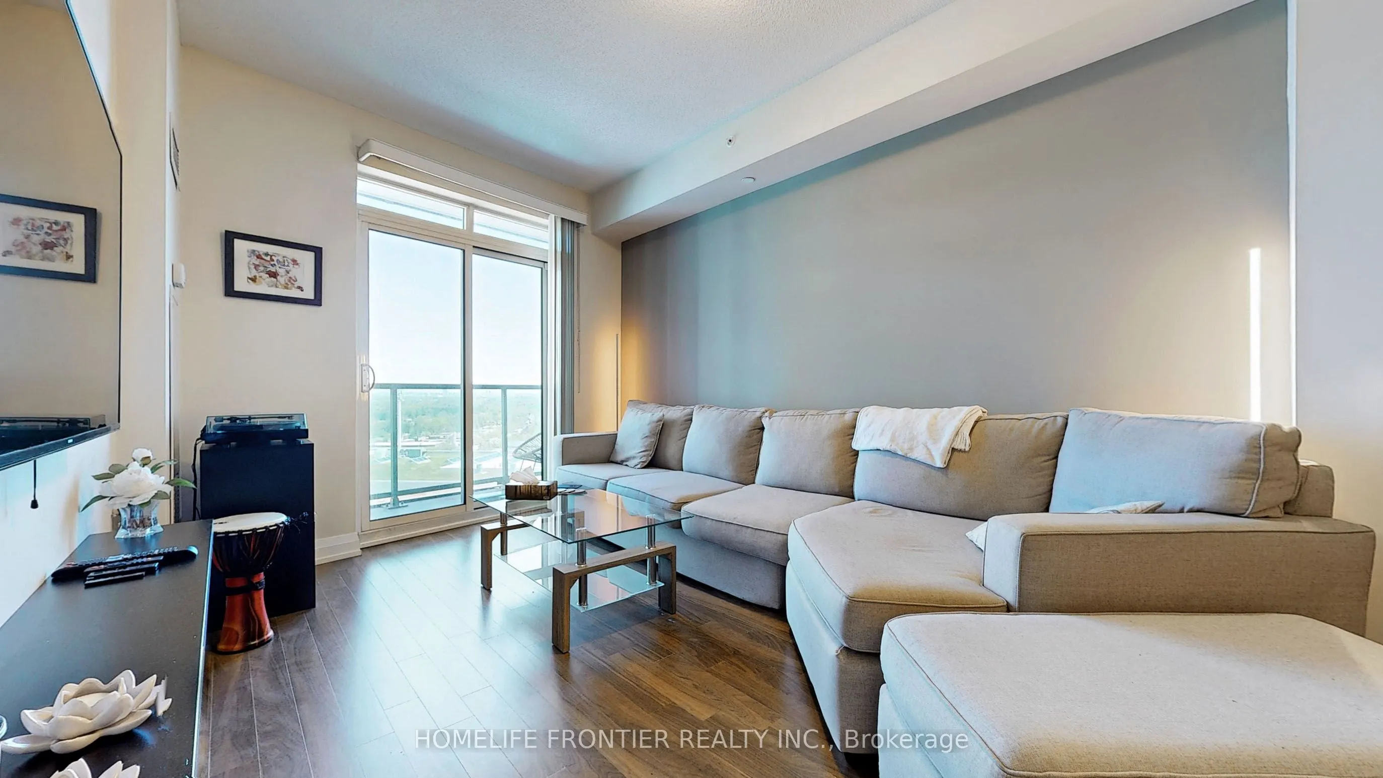 7171 Yonge Street, #806
