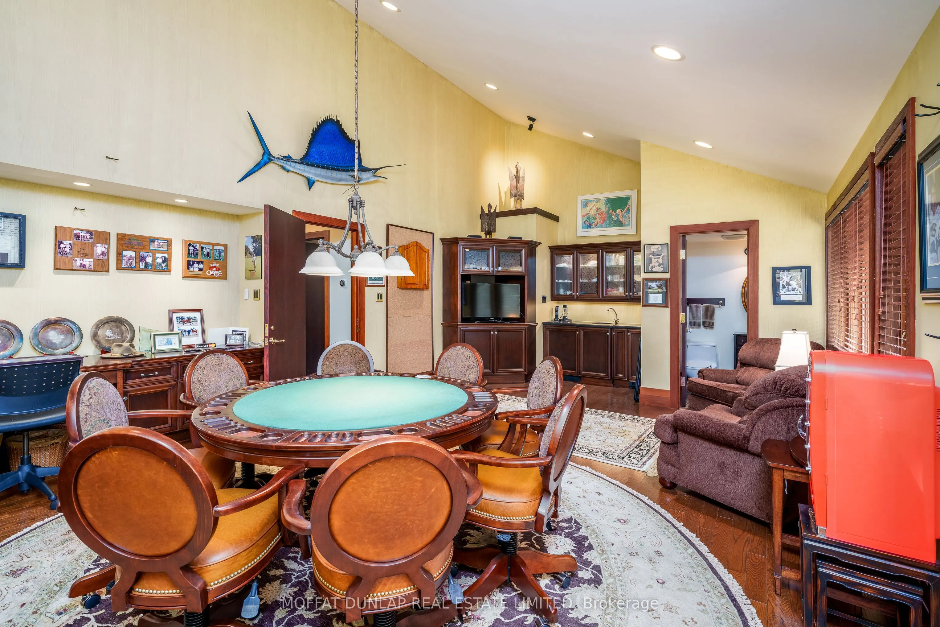 20 Woodsend Crescent
