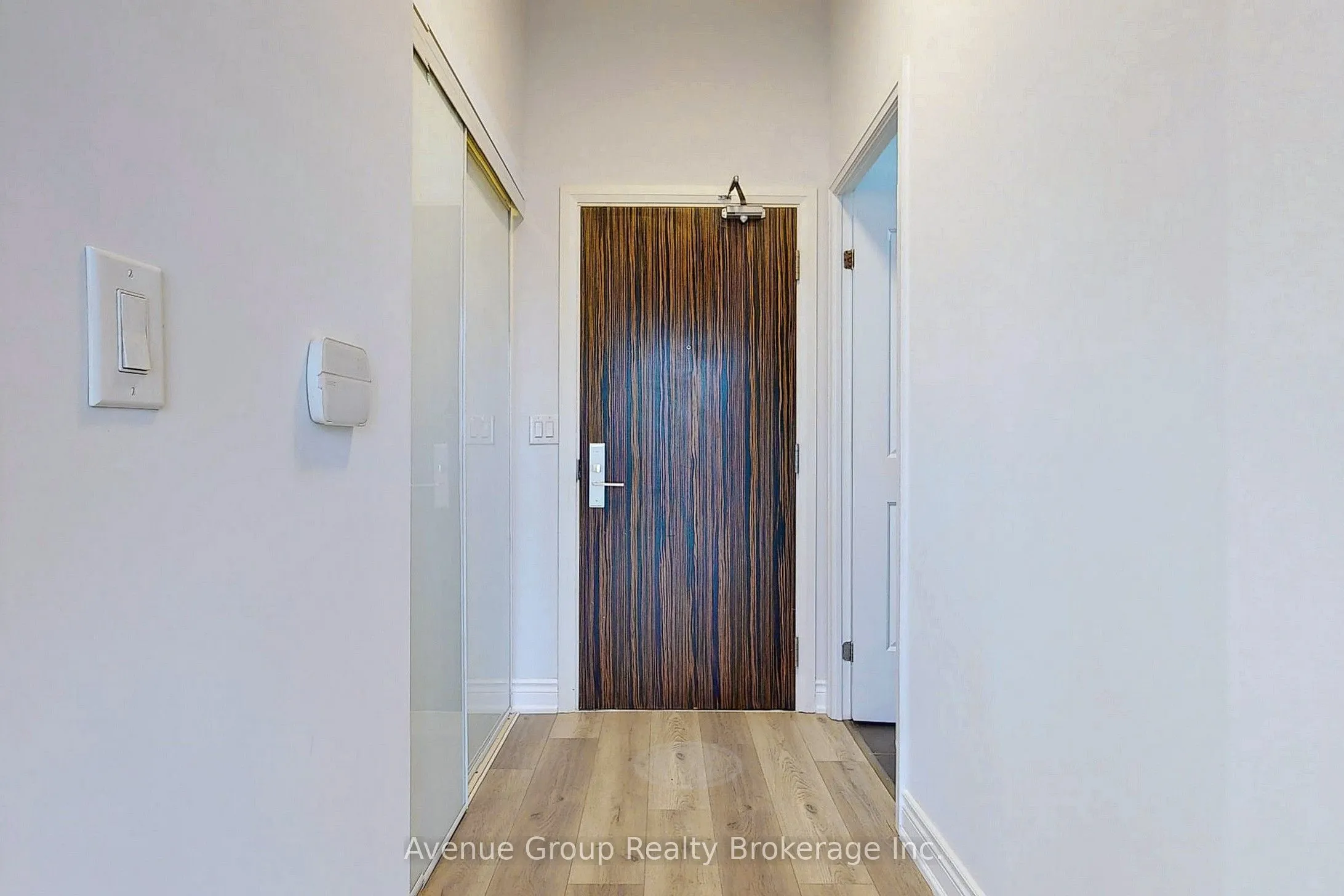 8763 Bayview Avenue W, #816
