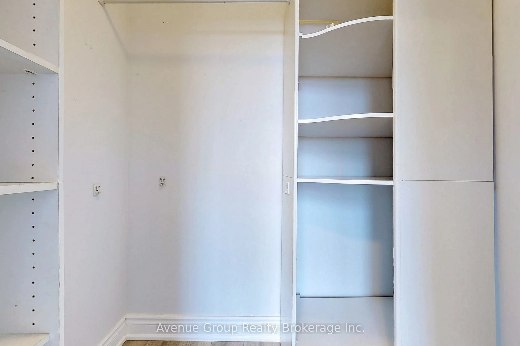 8763 Bayview Avenue W, #816