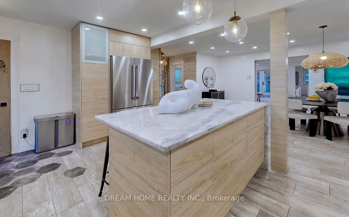160 Olde Bayview Avenue, #Upper