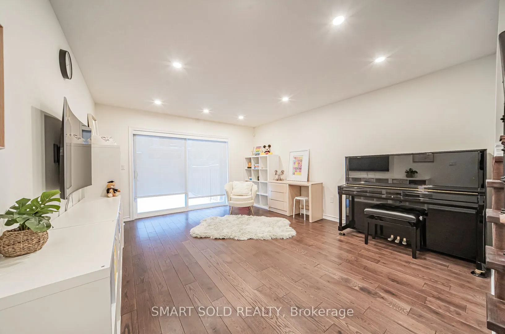 12 Fraleigh Avenue