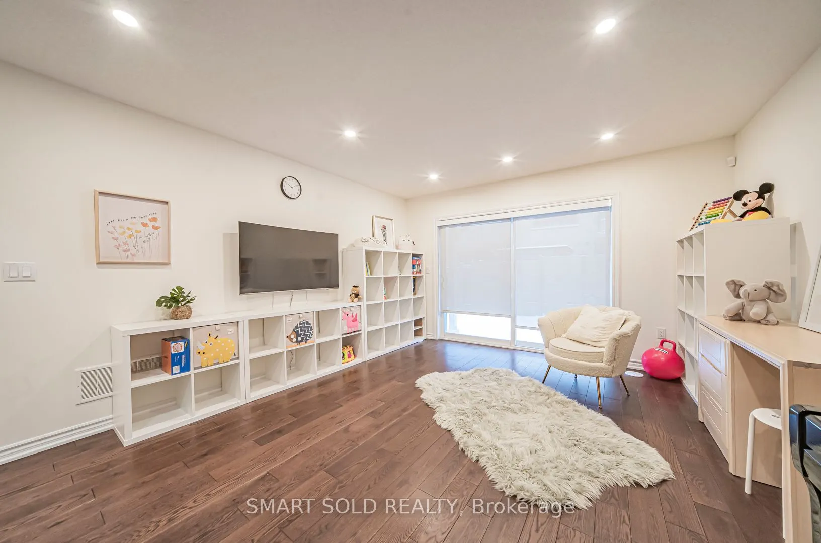 12 Fraleigh Avenue