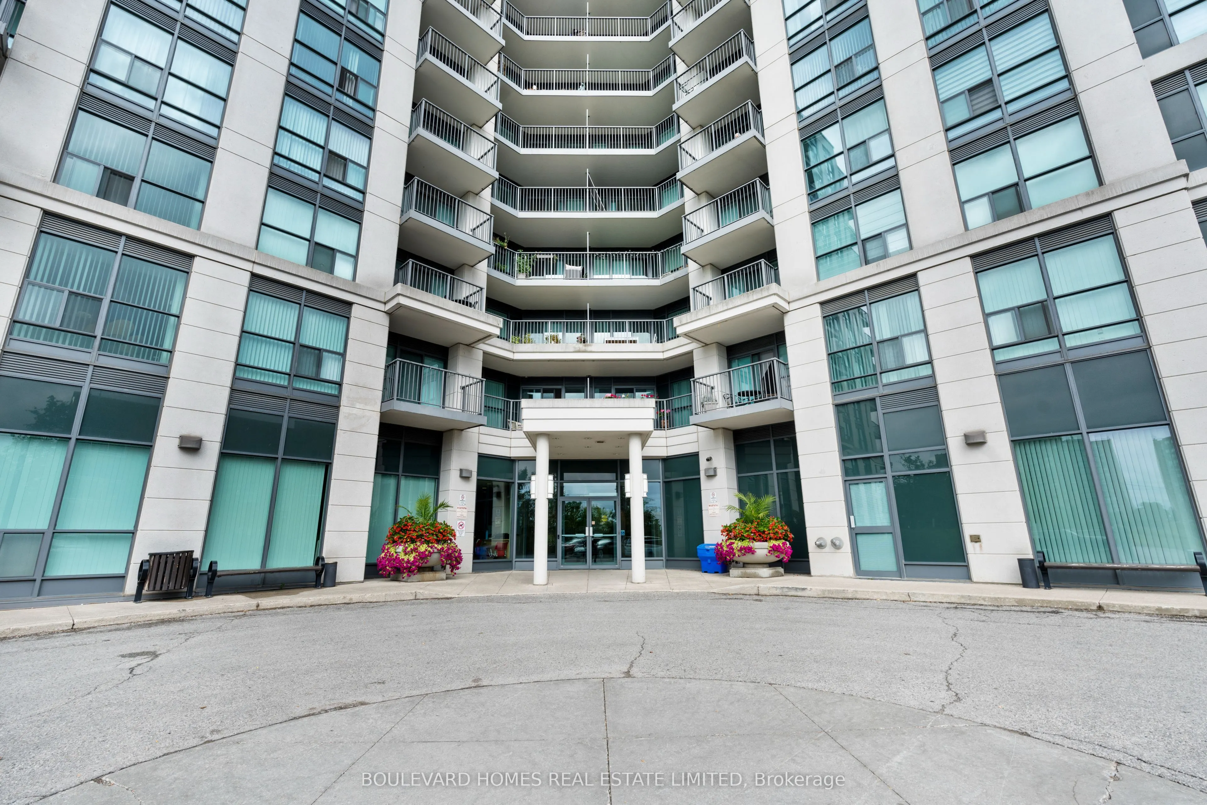 185 Oneida Crescent, #PH09