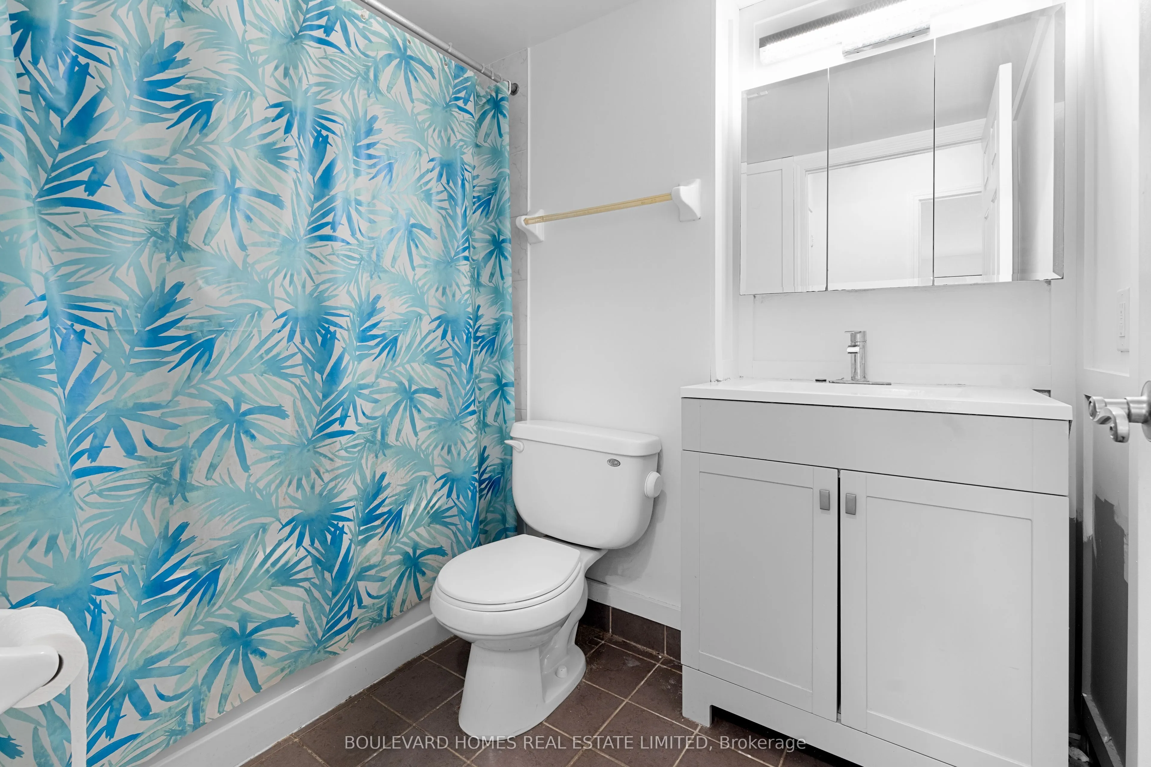 185 Oneida Crescent, #PH09