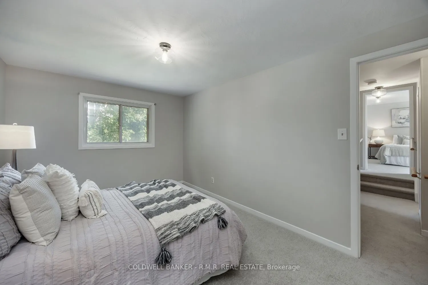 8 Aberfeldy Crescent