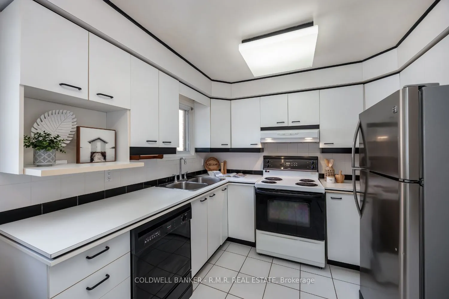 8 Aberfeldy Crescent