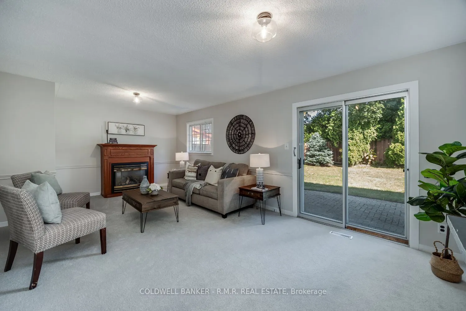 8 Aberfeldy Crescent