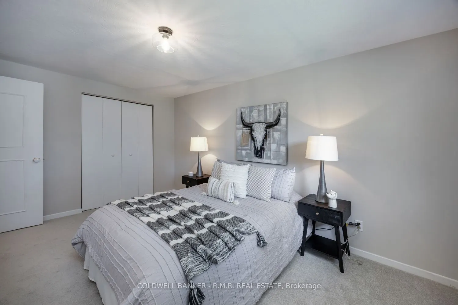 8 Aberfeldy Crescent