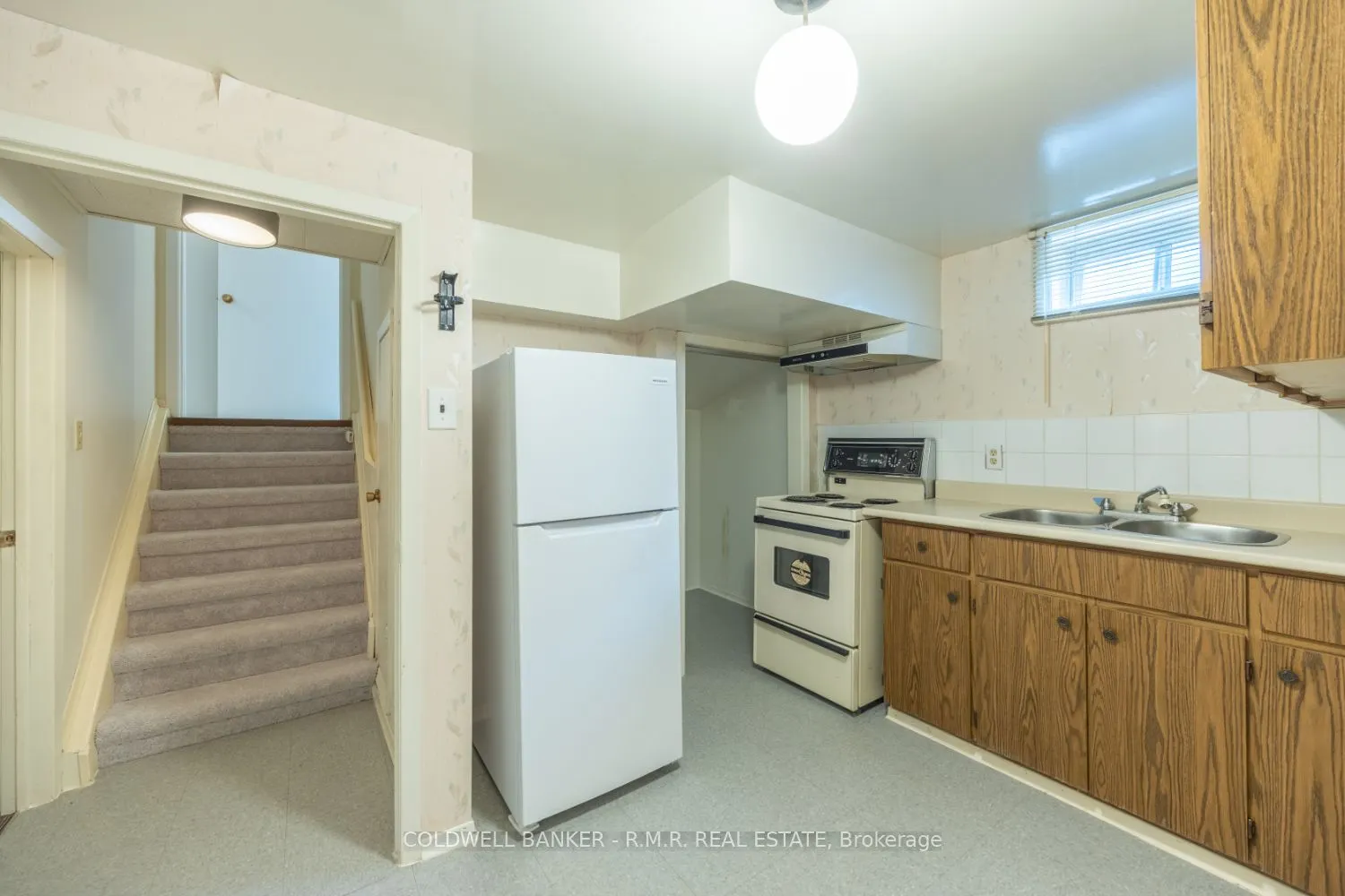 8 Aberfeldy Crescent