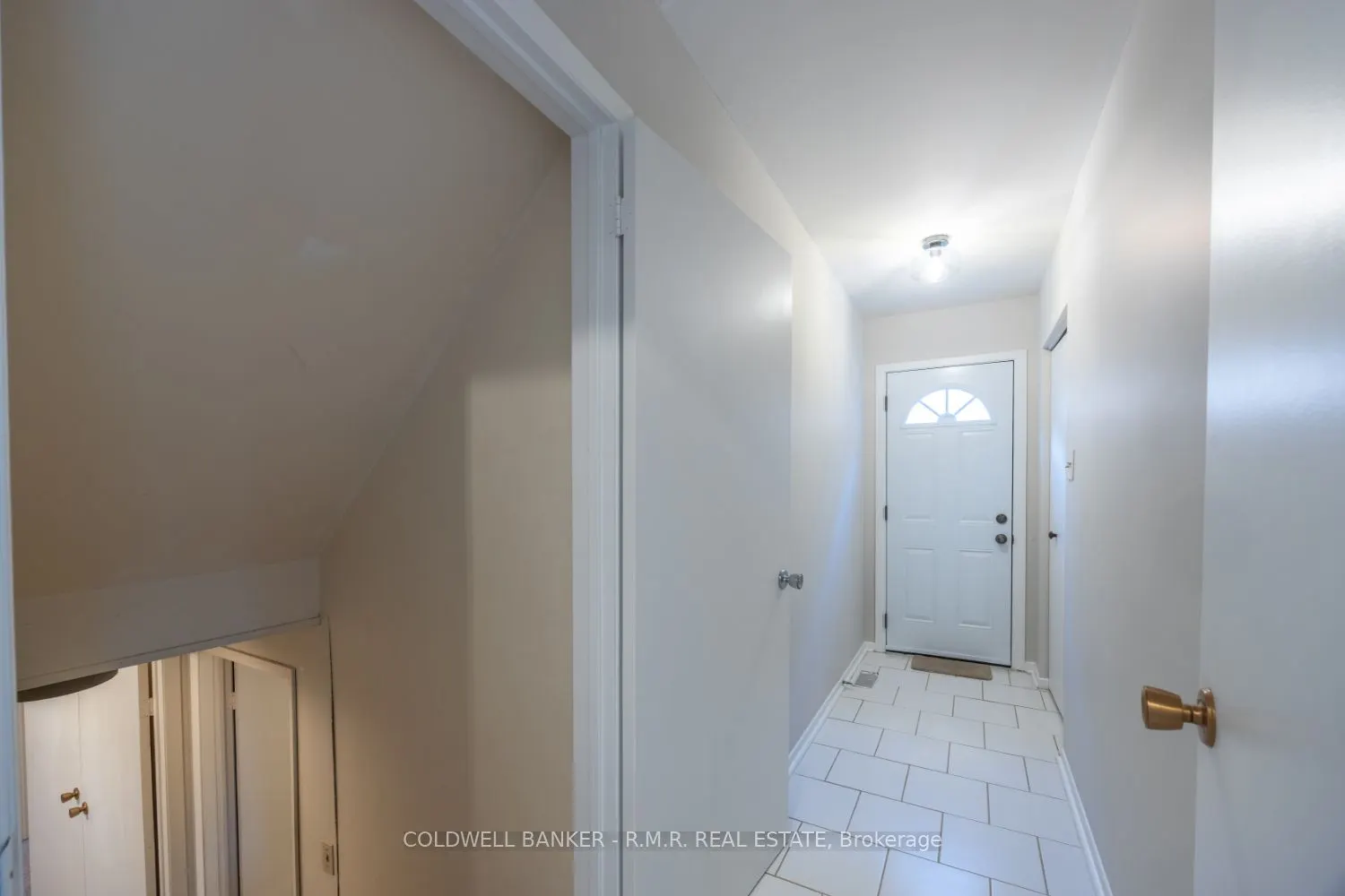 8 Aberfeldy Crescent