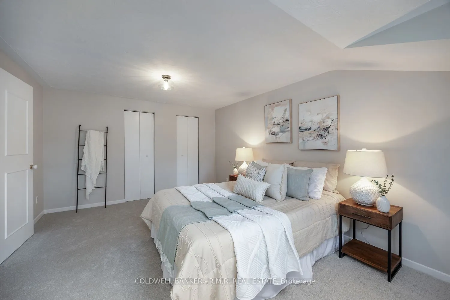 8 Aberfeldy Crescent