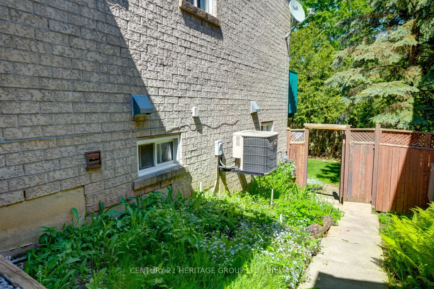431 Carruthers Avenue