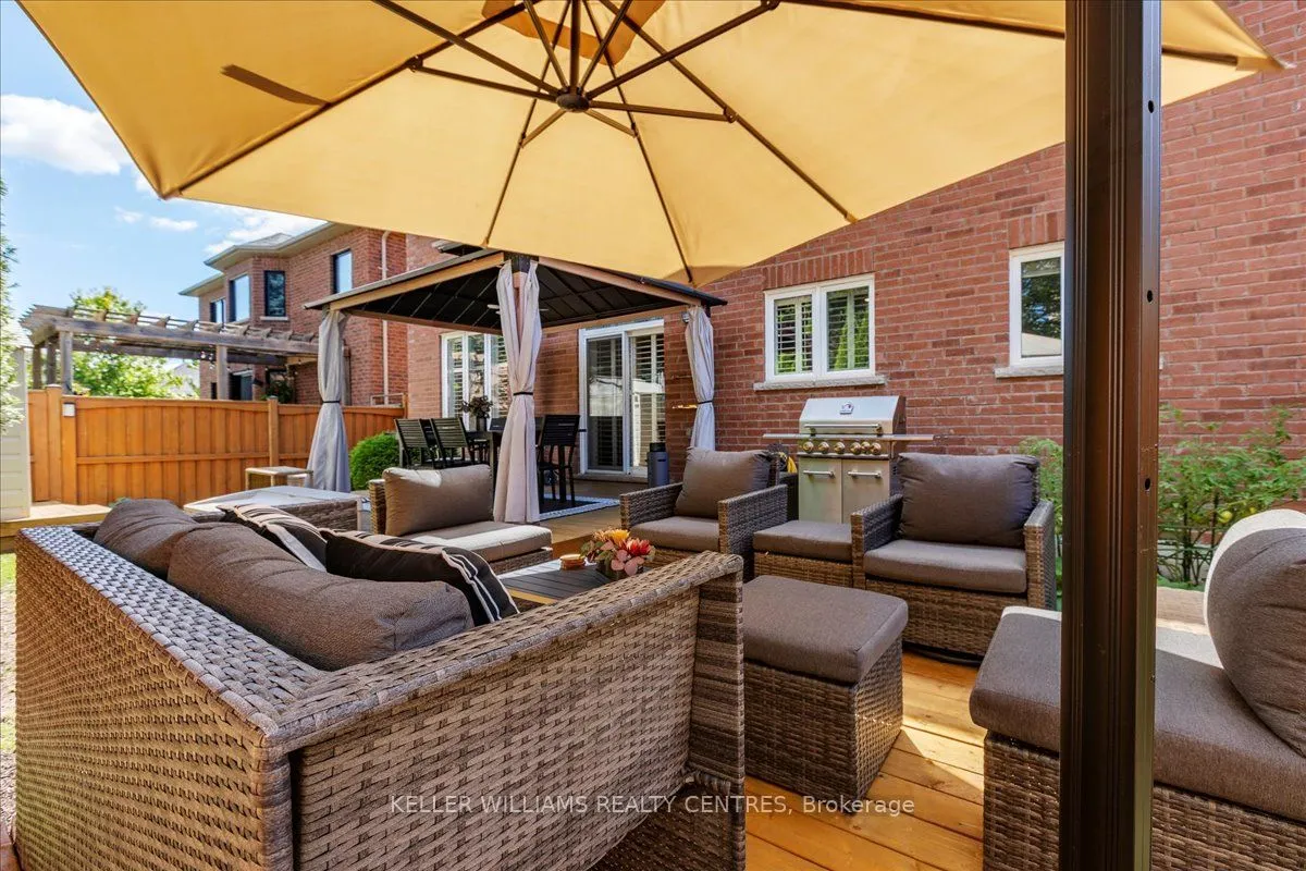 47 Ames Crescent