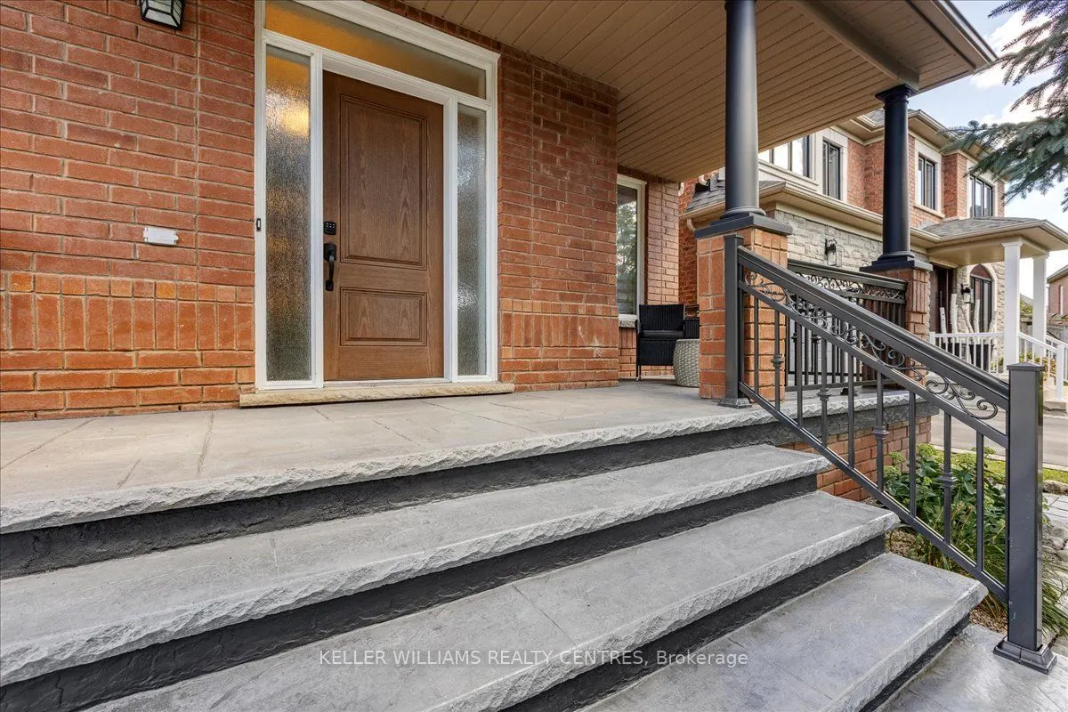 47 Ames Crescent