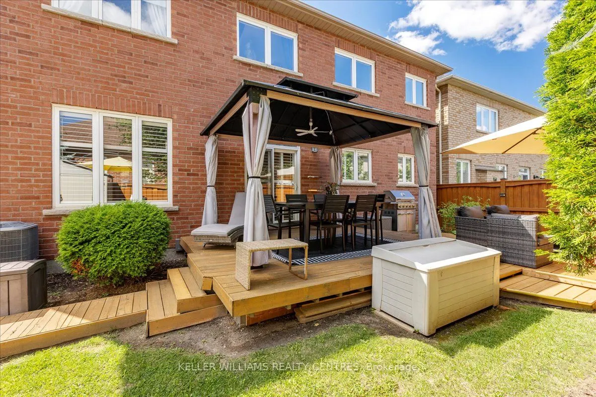 47 Ames Crescent