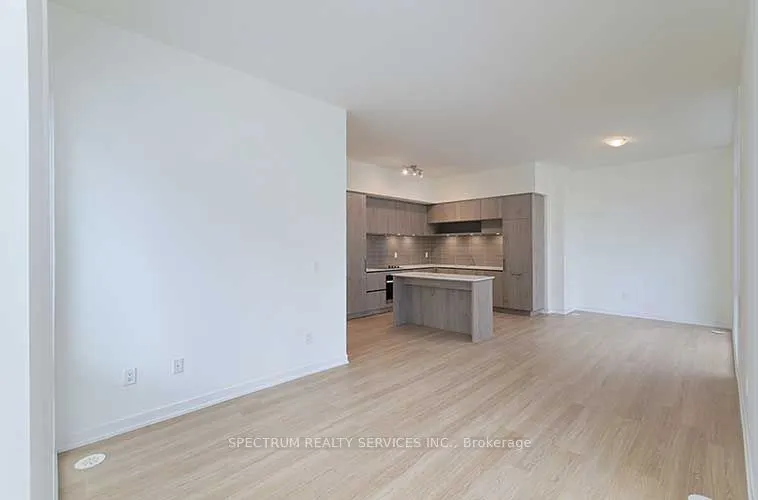 14 David Eyer Road, #1001