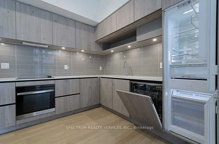 14 David Eyer Road, #1001