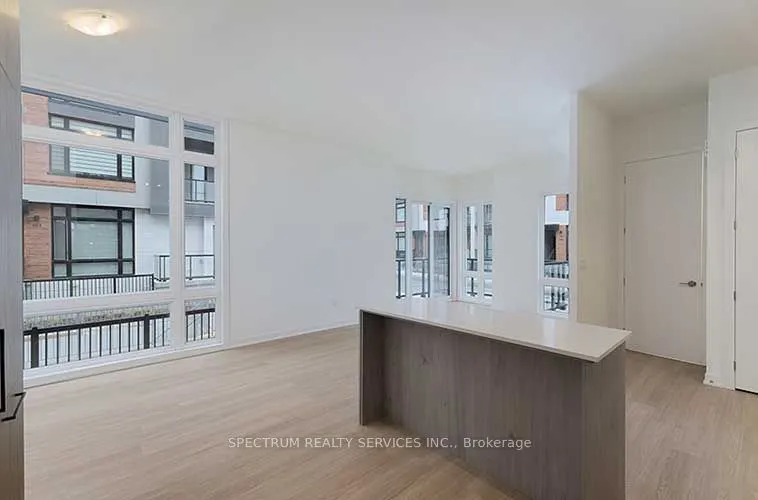 14 David Eyer Road, #1001