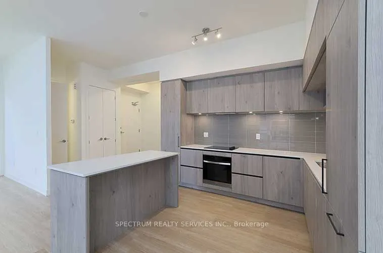 14 David Eyer Road, #1001