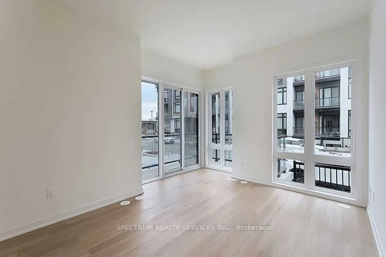14 David Eyer Road, #1001