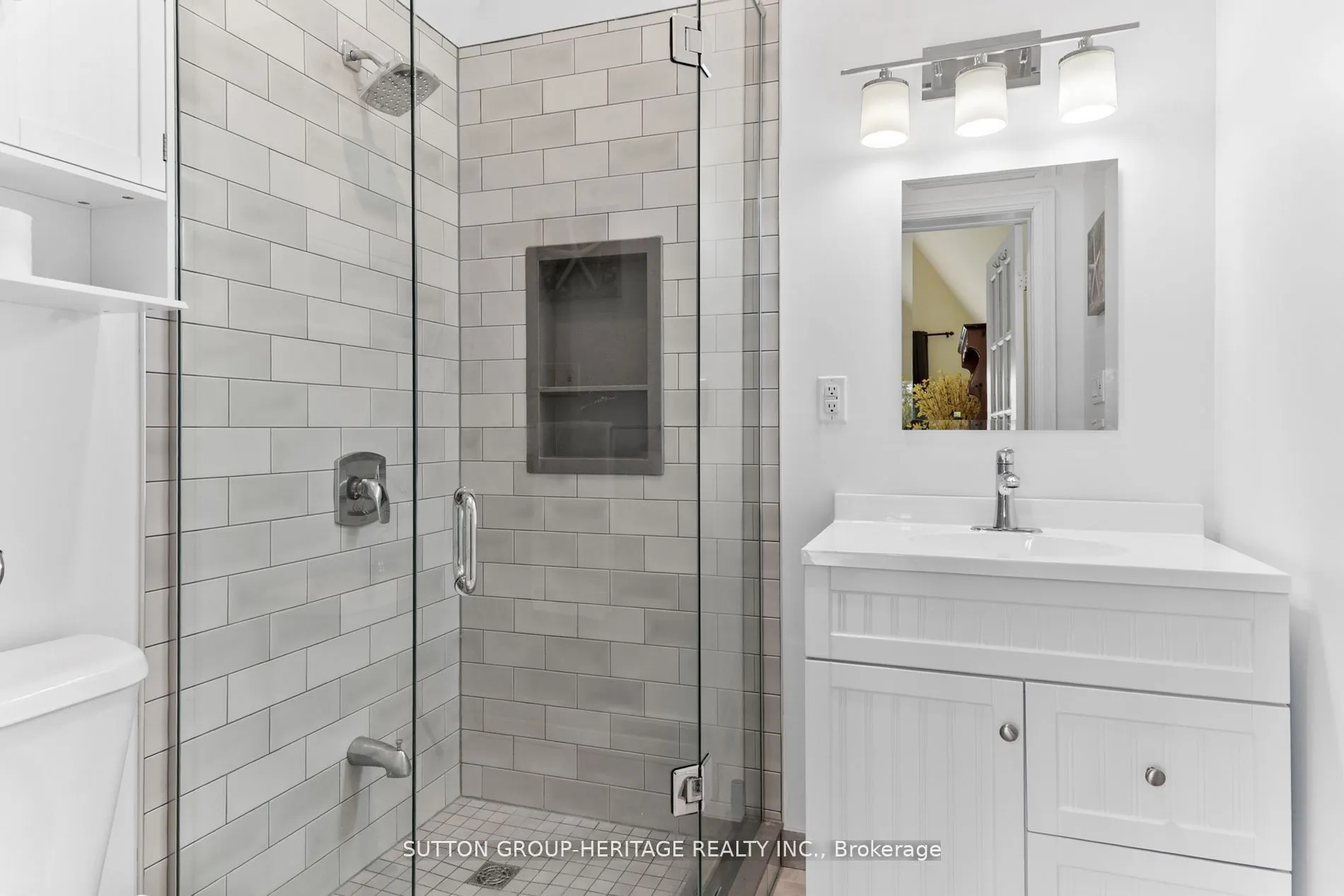 11900 Uxb/Brock Townline W