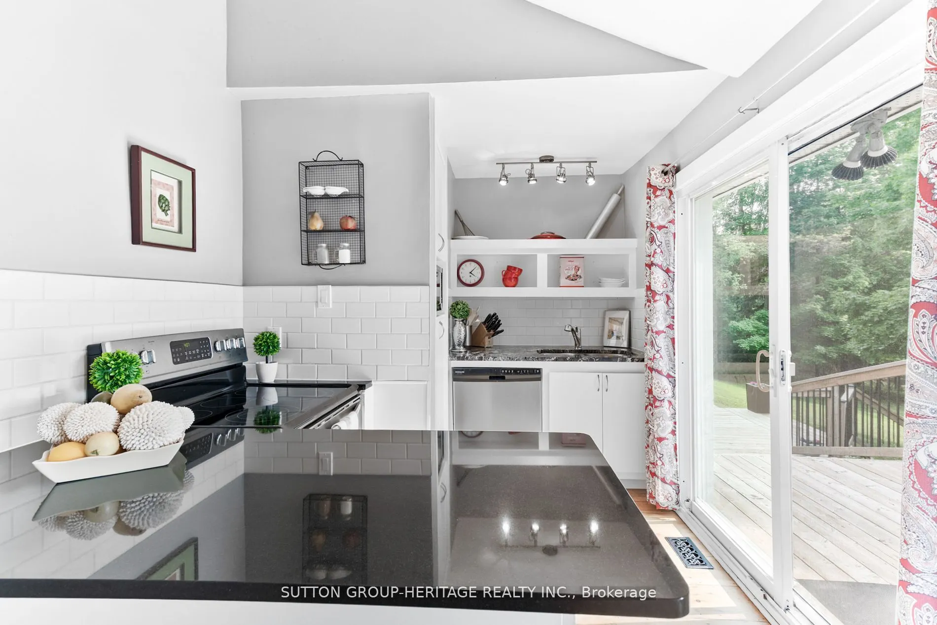 11900 Uxb/Brock Townline W