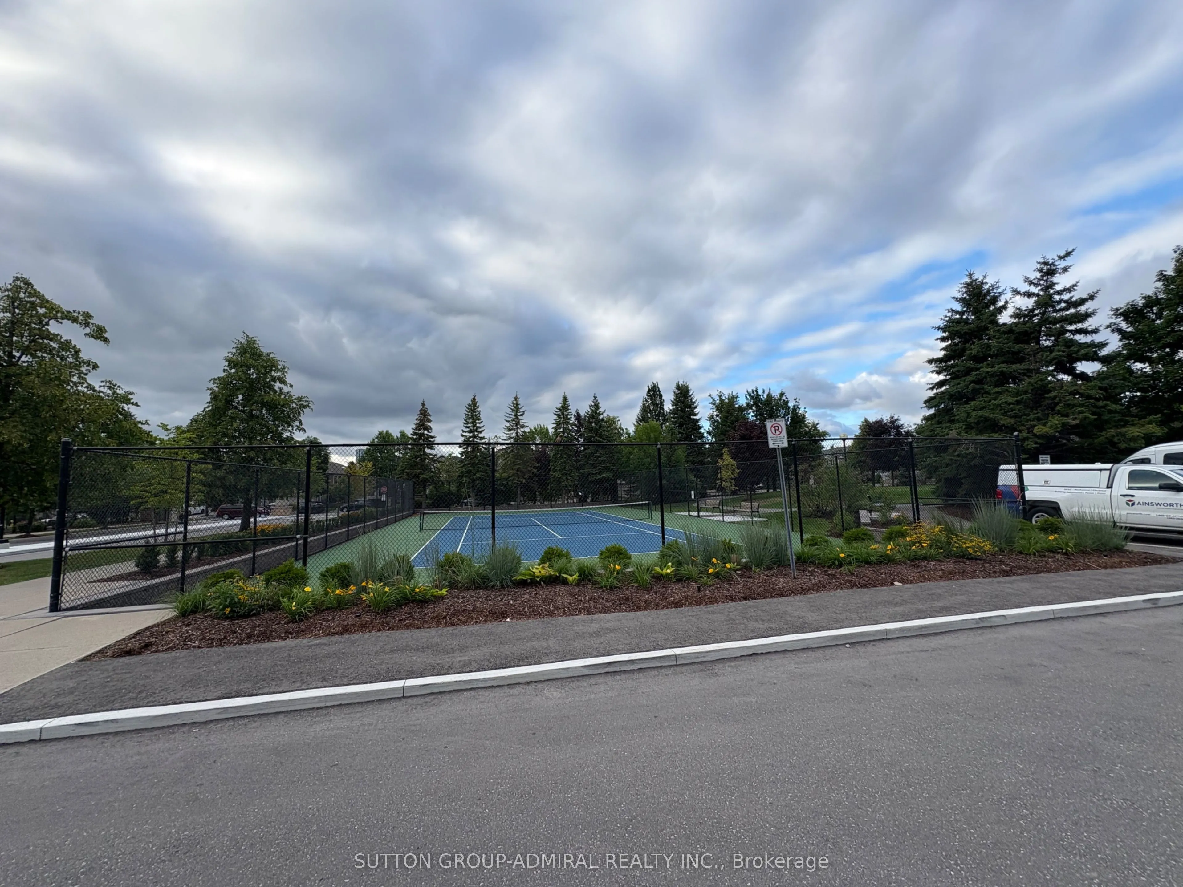 11 Townsgate Drive, #Ph04