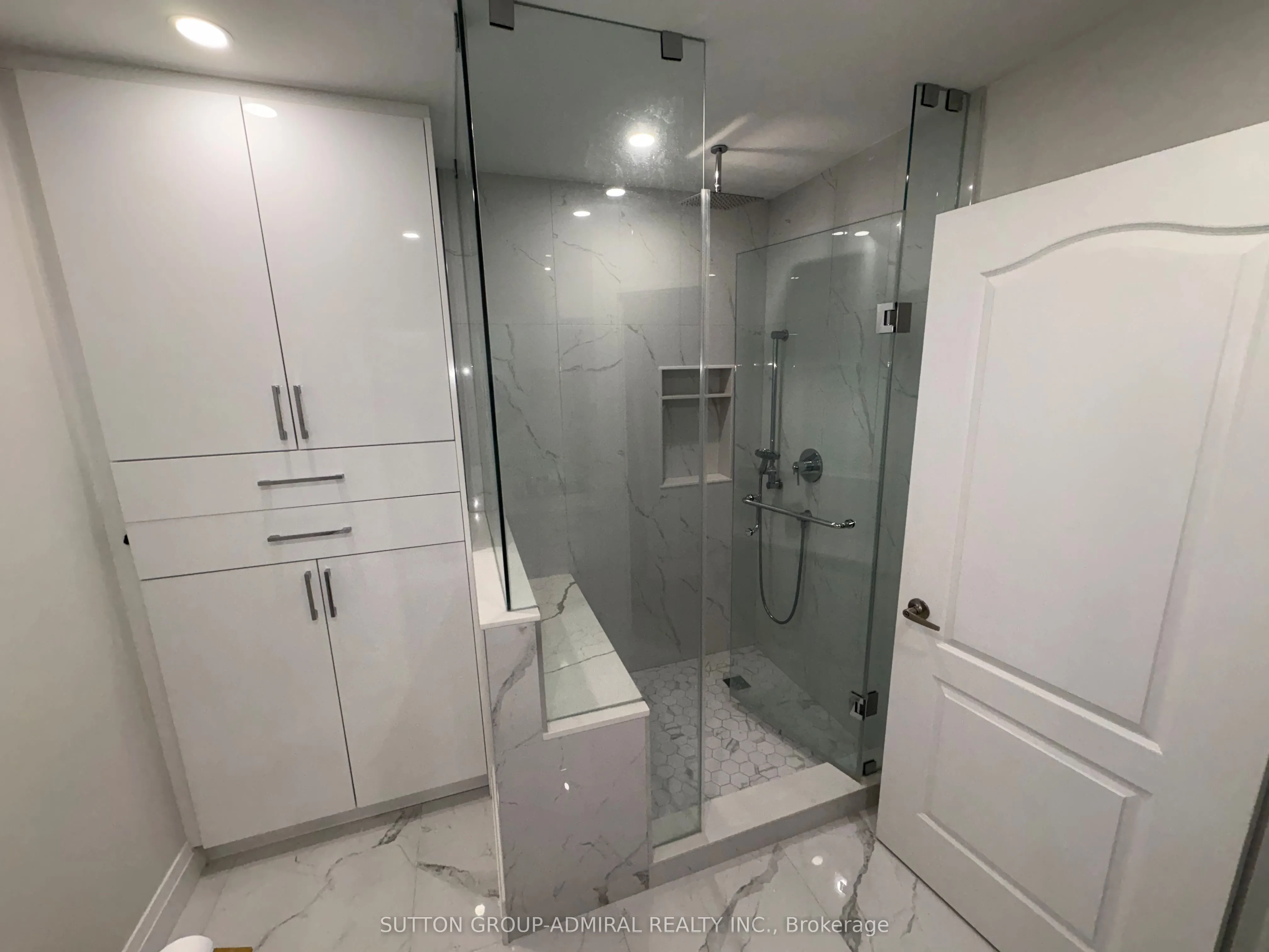 11 Townsgate Drive, #Ph04
