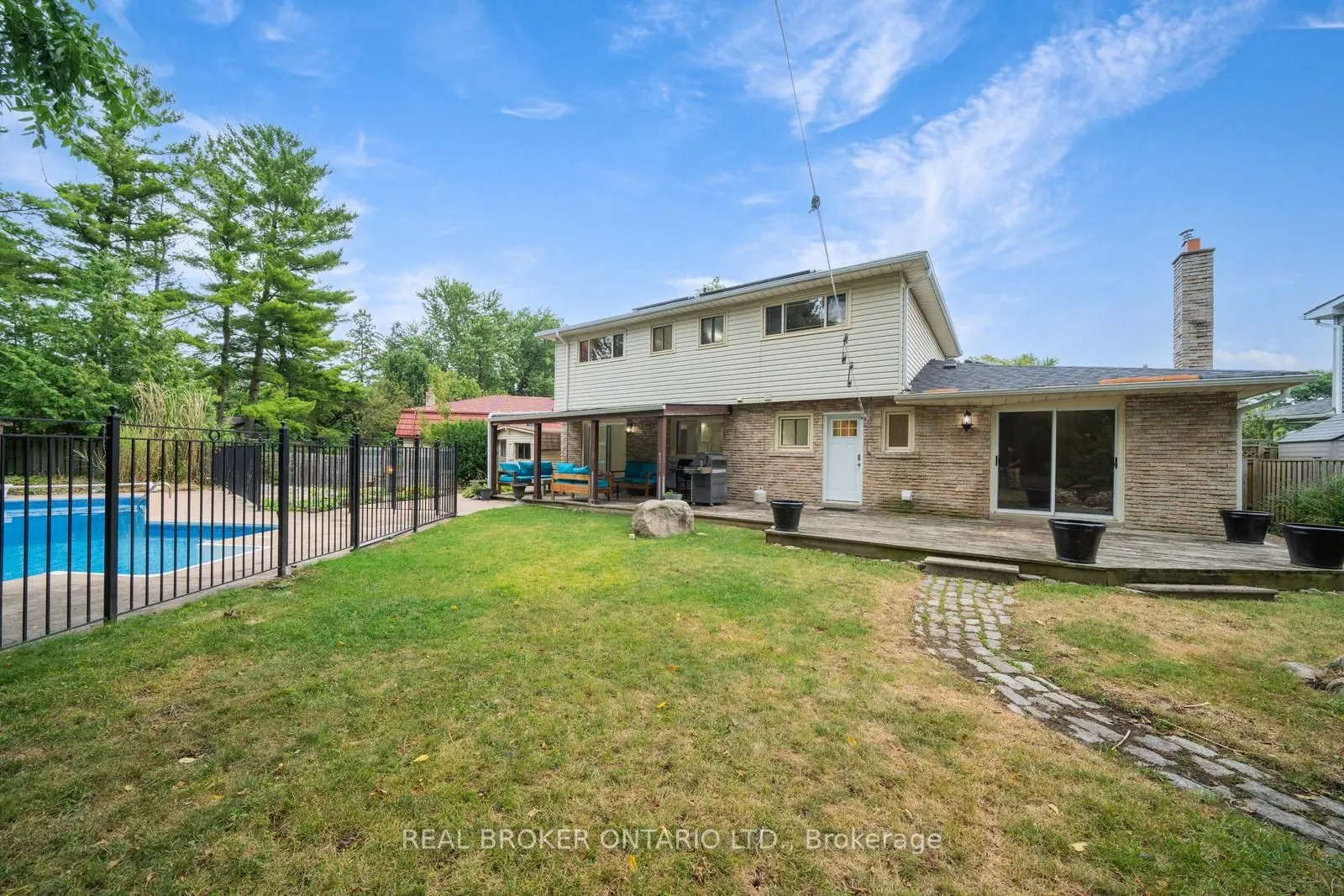 75 Oak Lea Circle