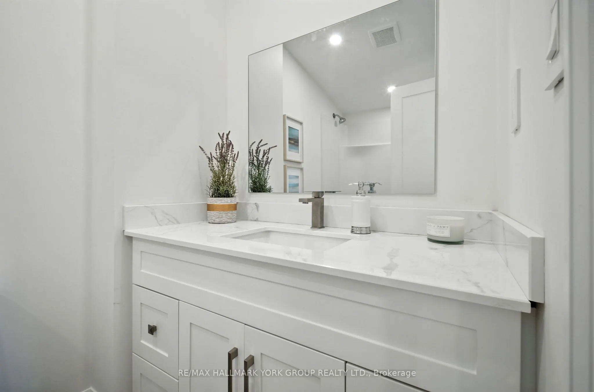 778 Sheppard Avenue