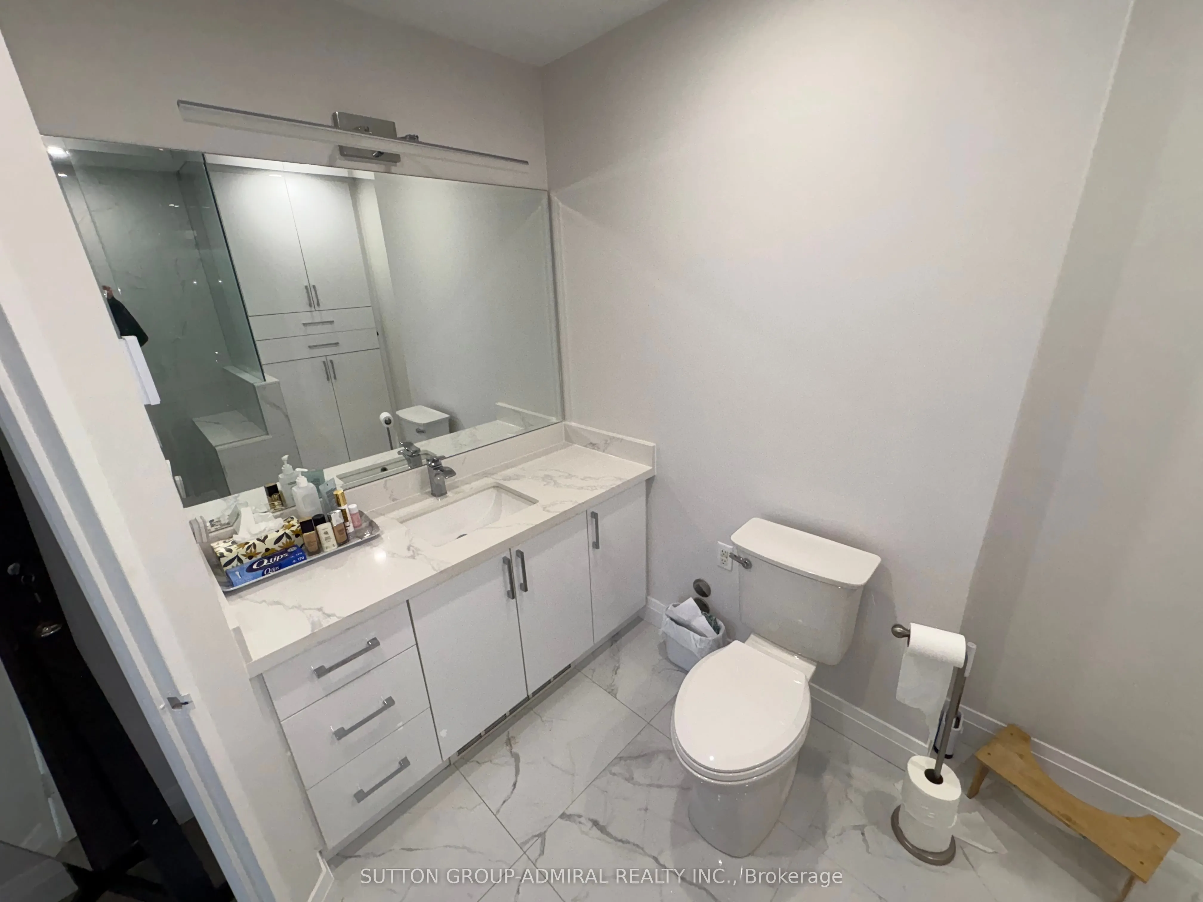11 Townsgate Drive, #Ph04