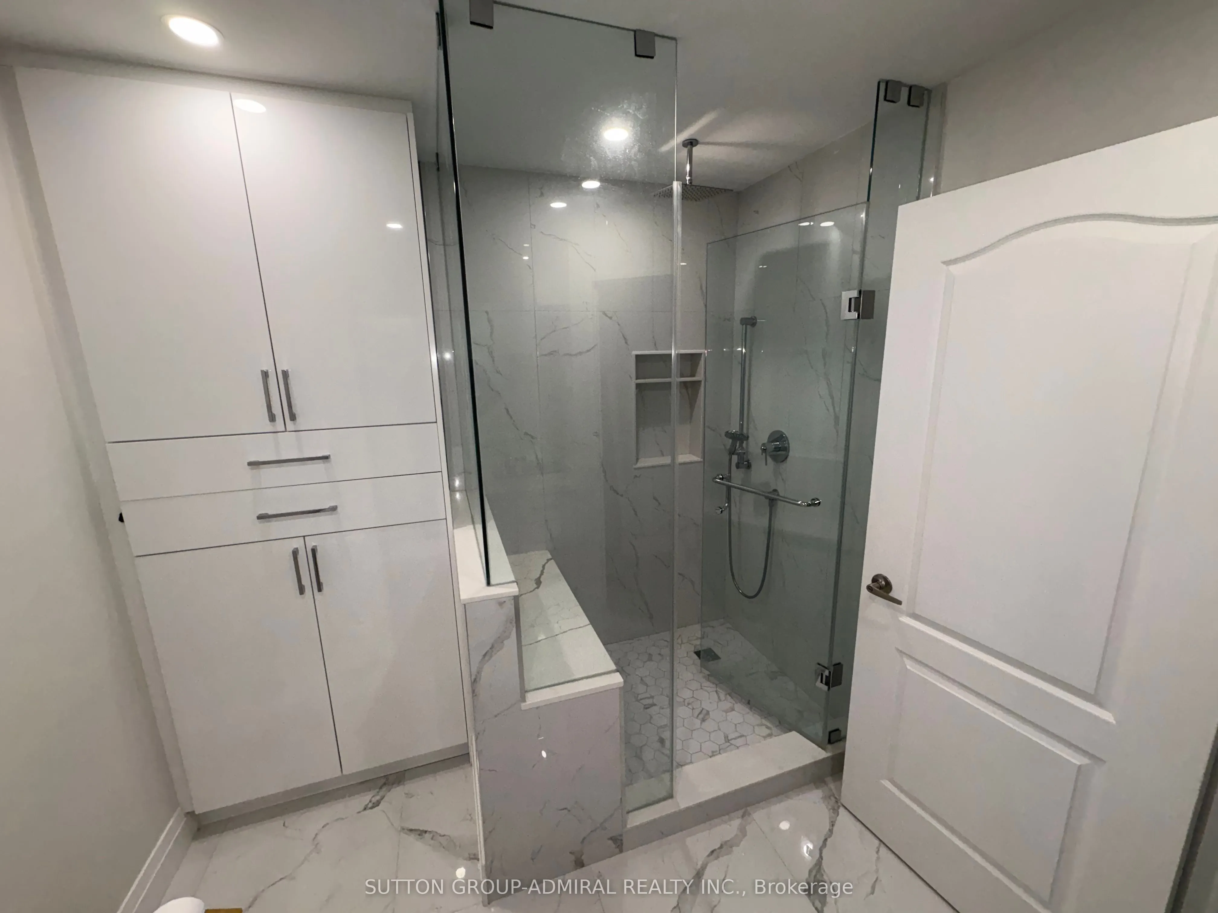 11 Townsgate Drive, #Ph04