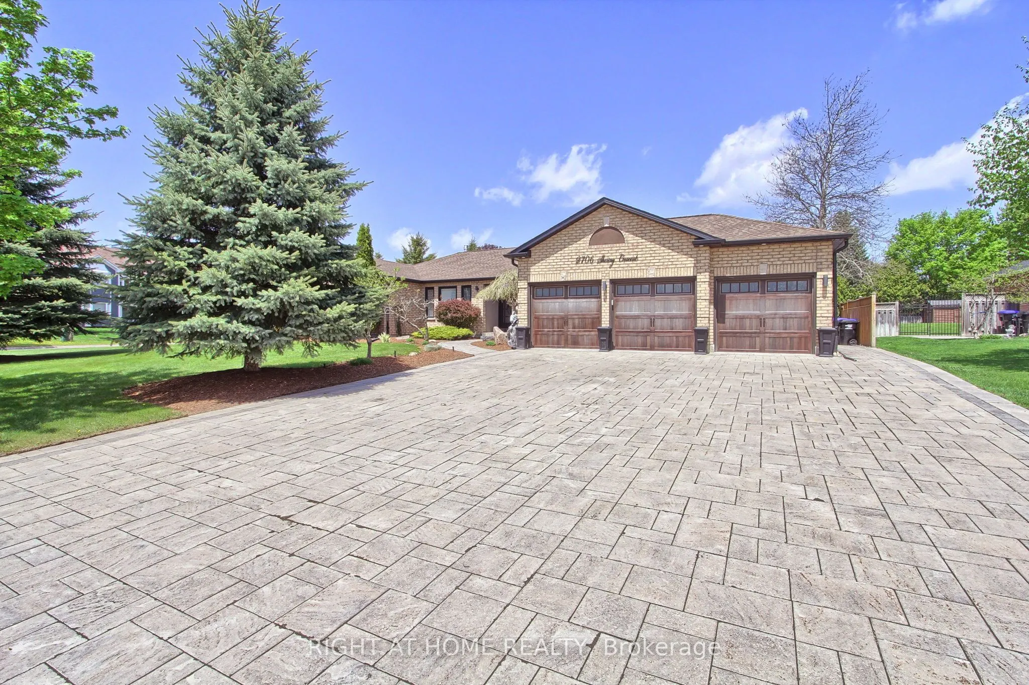 2706 Shering Crescent