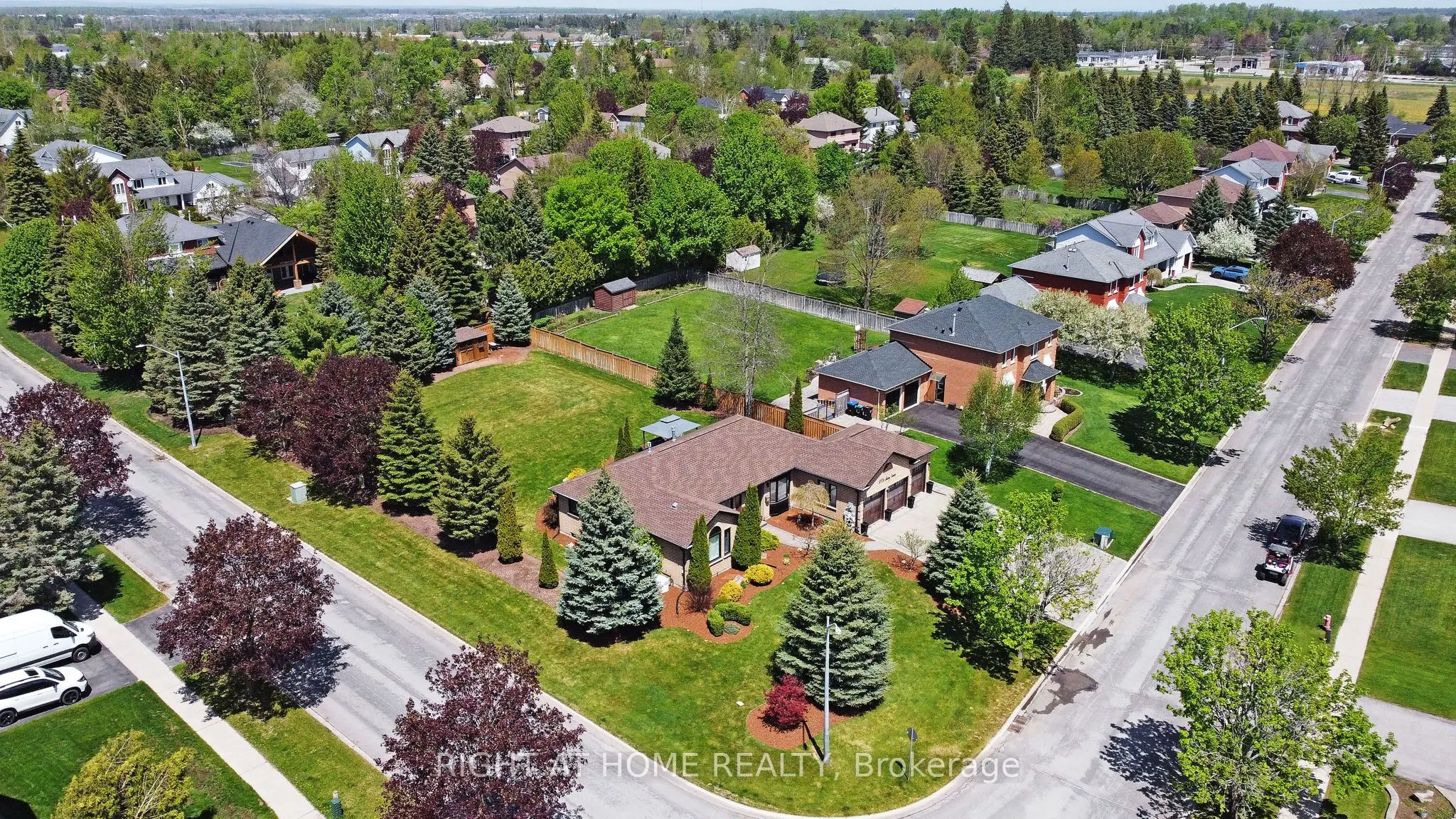 2706 Shering Crescent