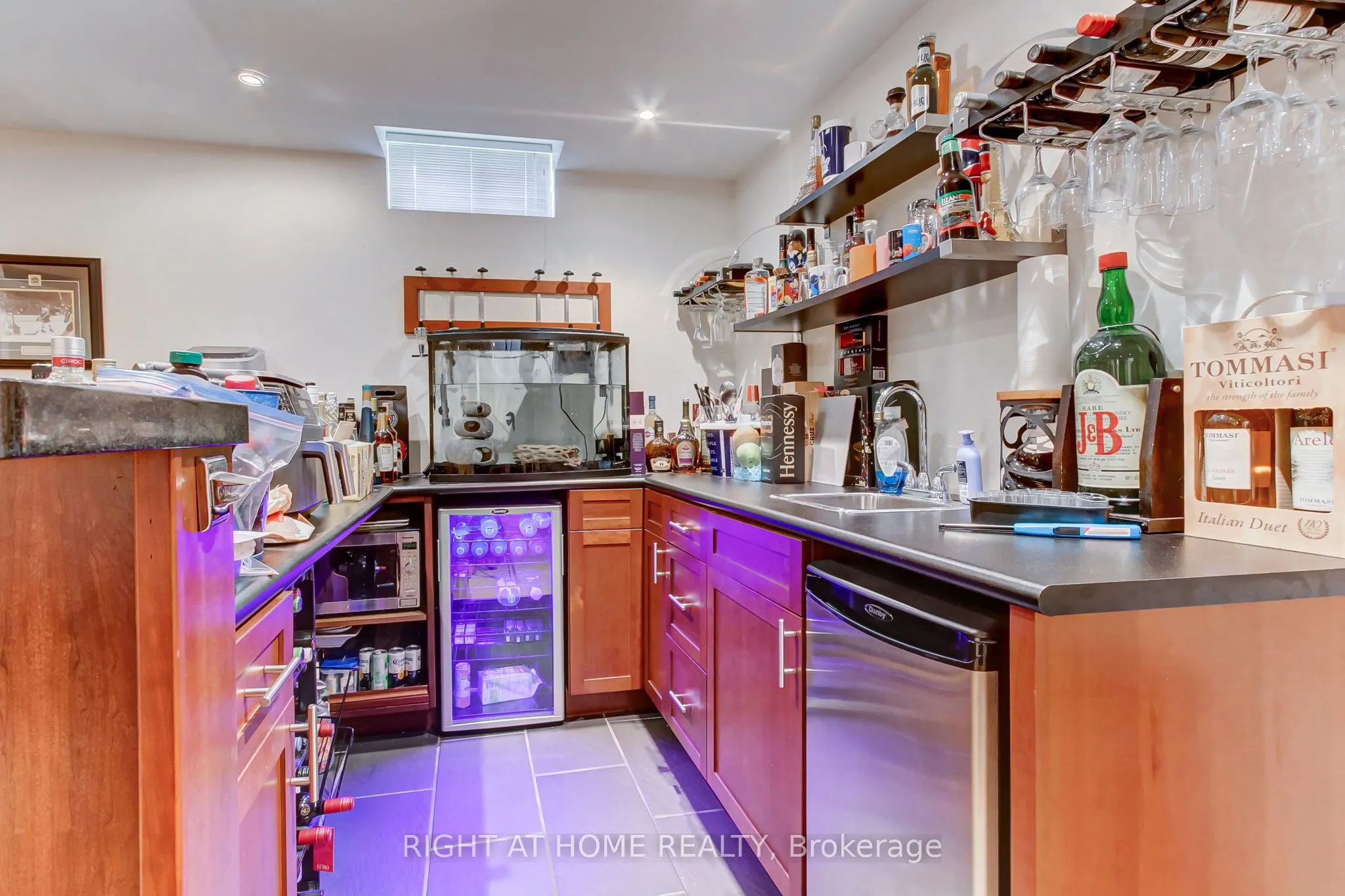 2706 Shering Crescent