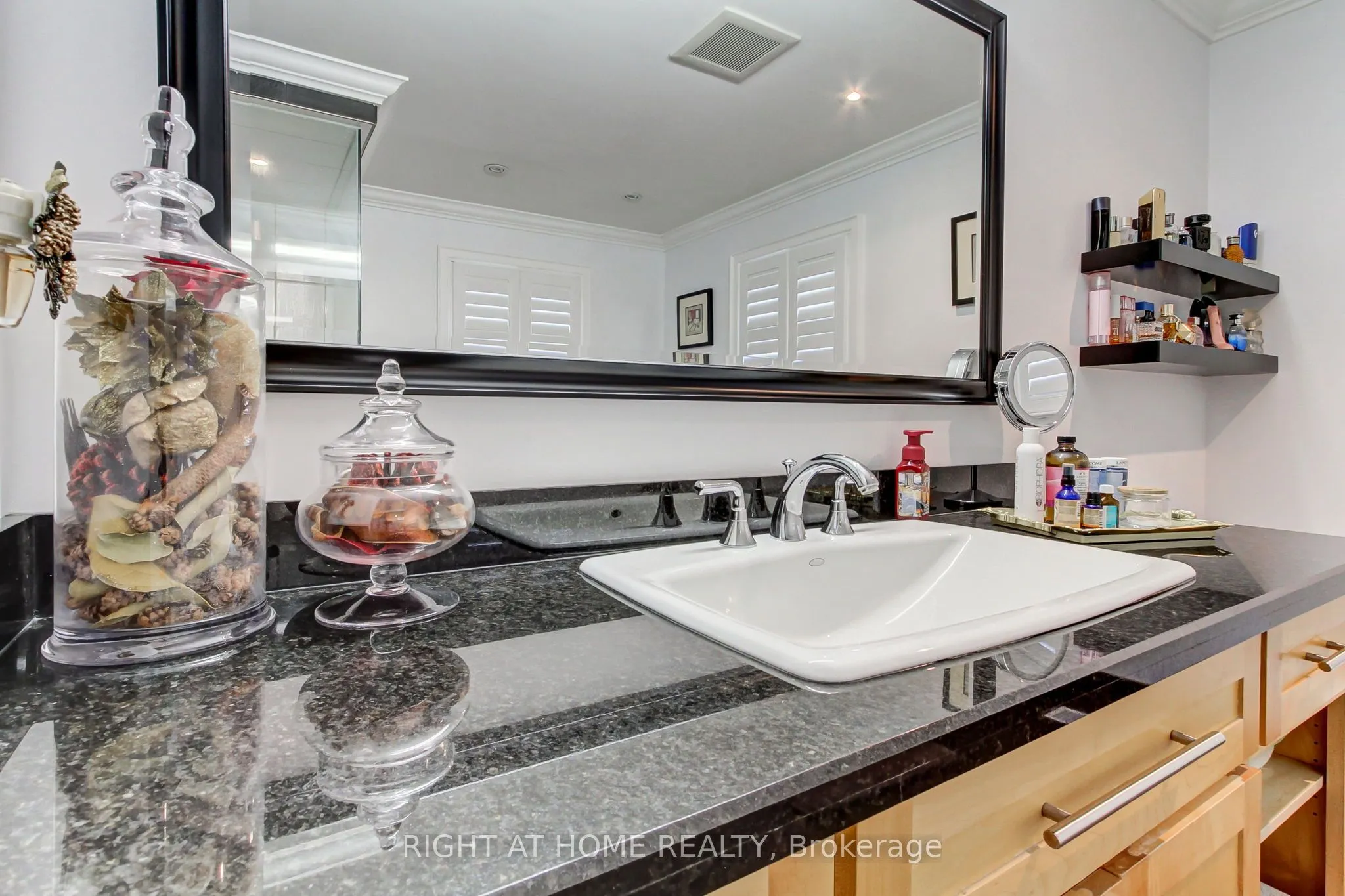 2706 Shering Crescent