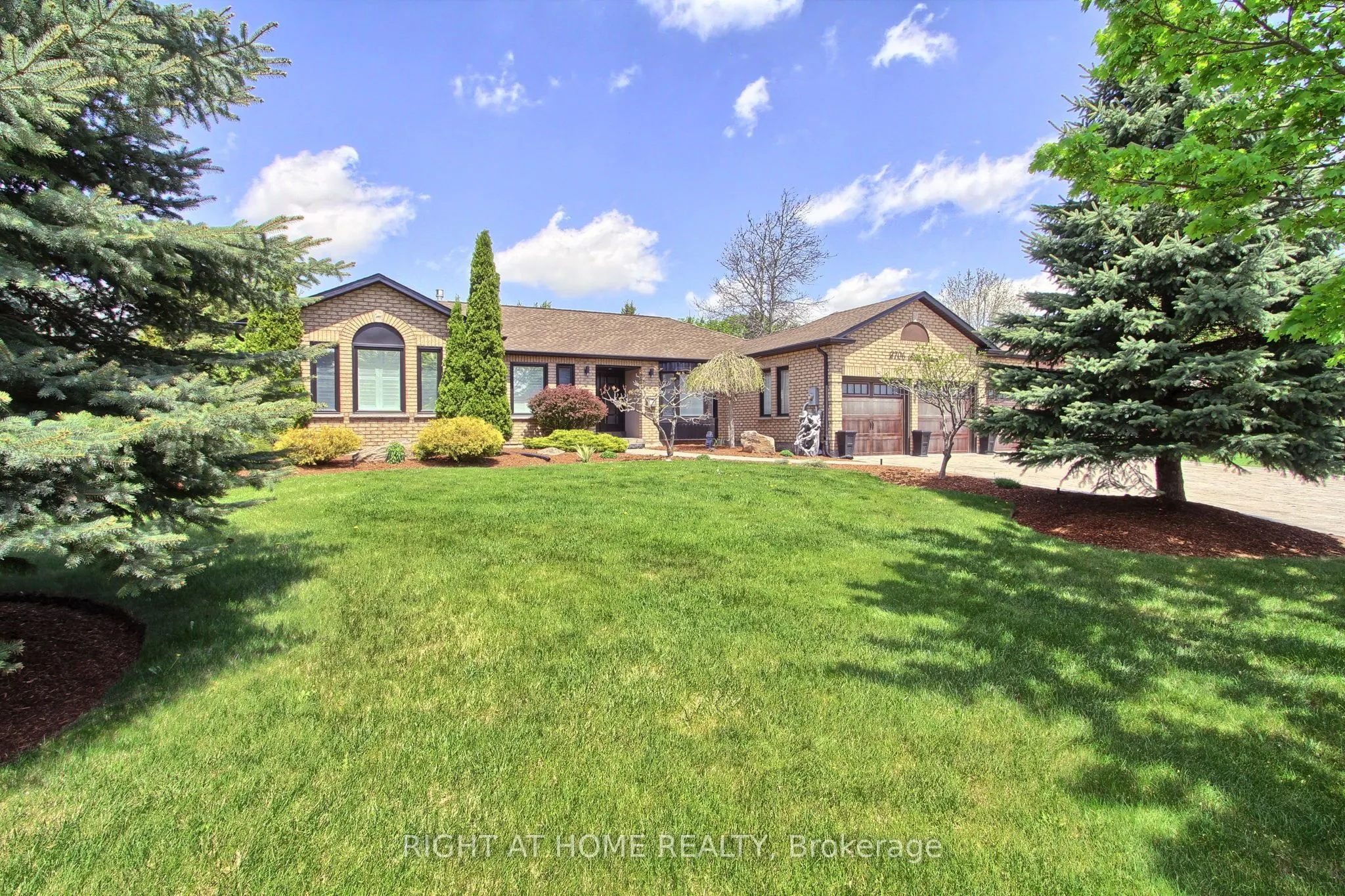 2706 Shering Crescent