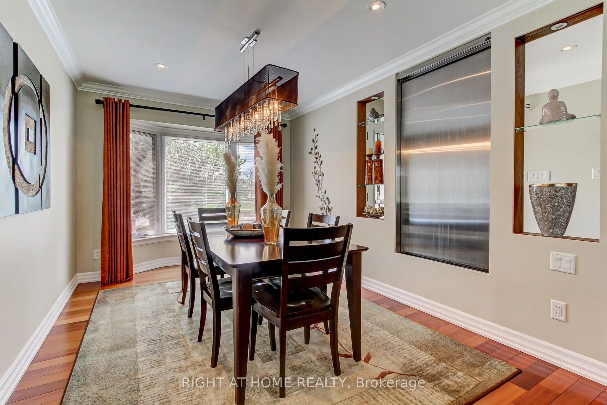 2706 Shering Crescent