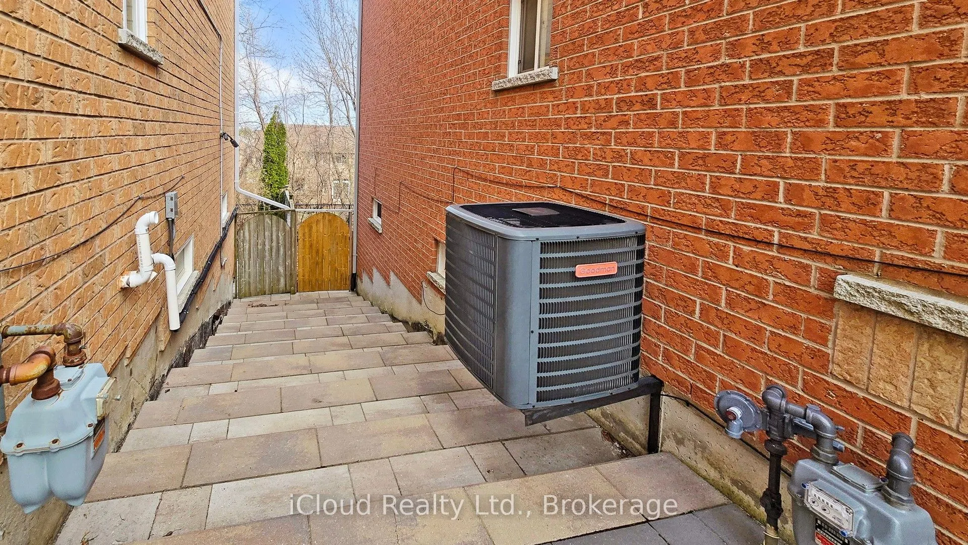 128 Lebovic Drive
