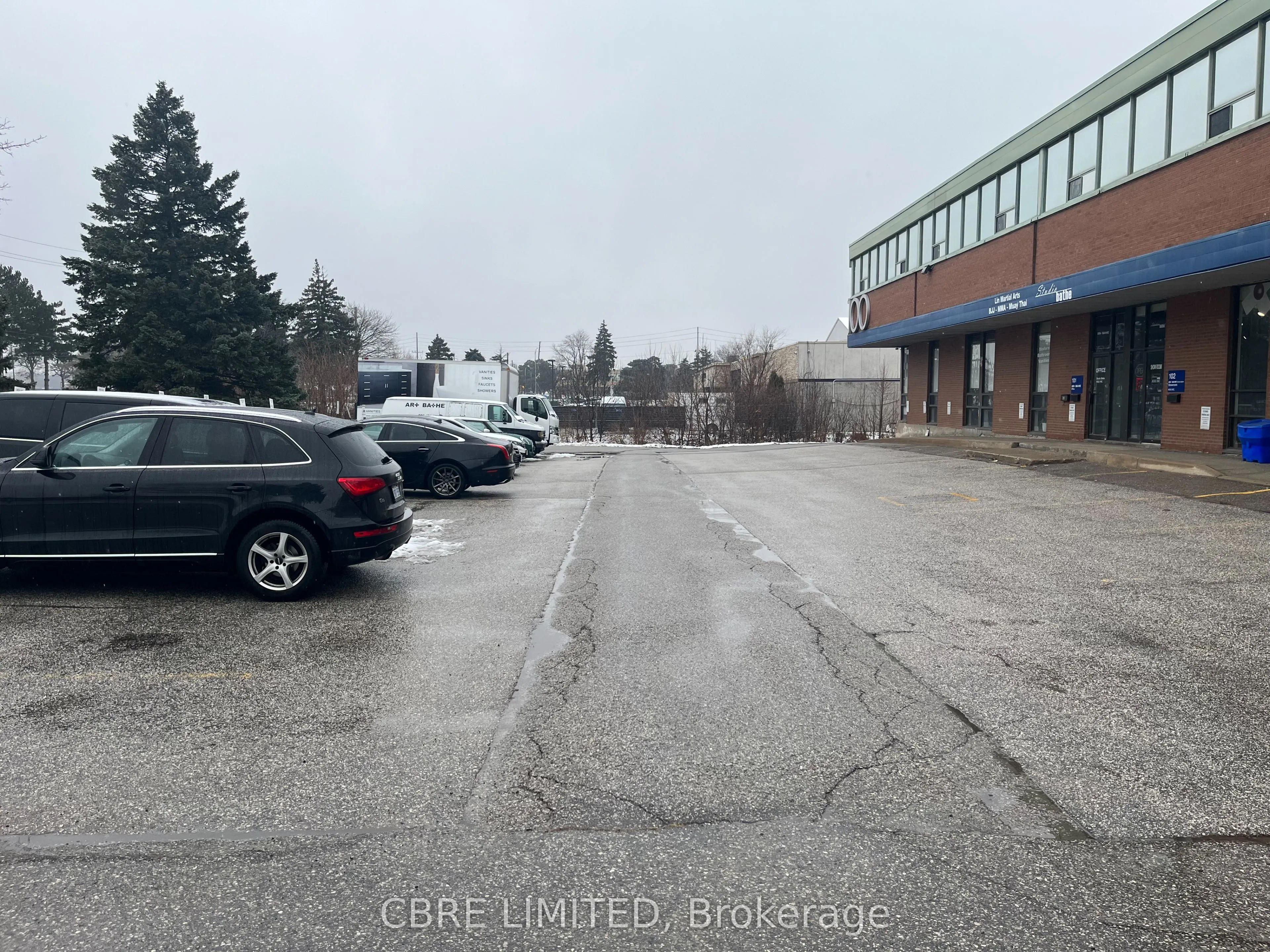 100 Steelcase Road E, #Unit 201