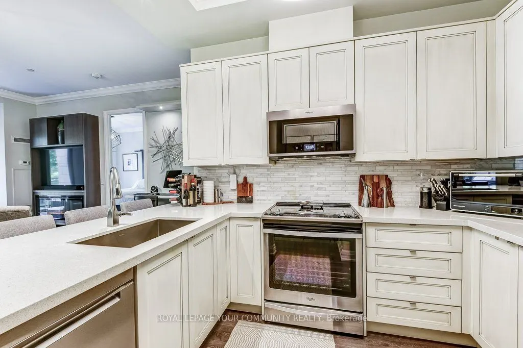 25 Baker Hill Boulevard, #105