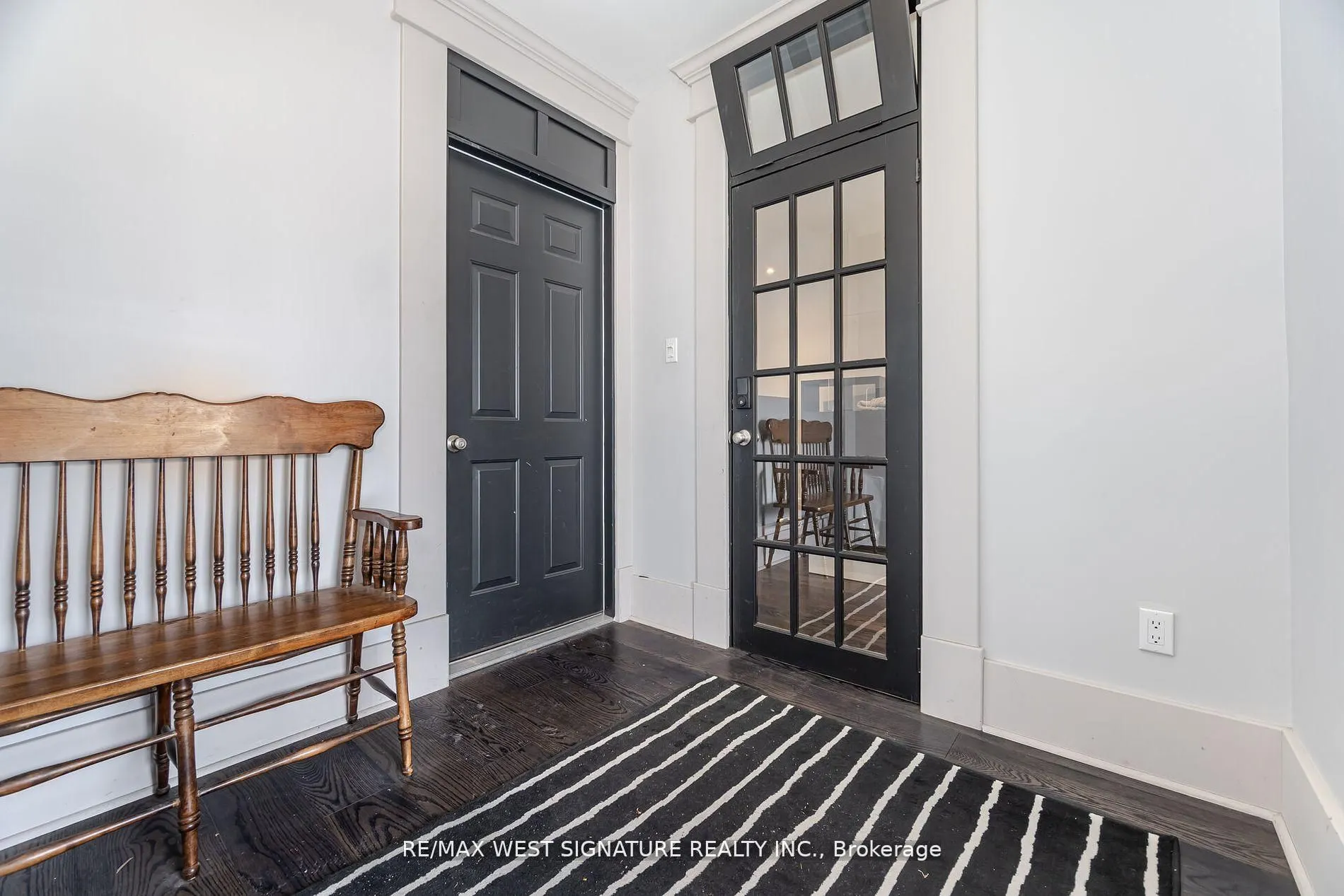 195 Victoria Street W