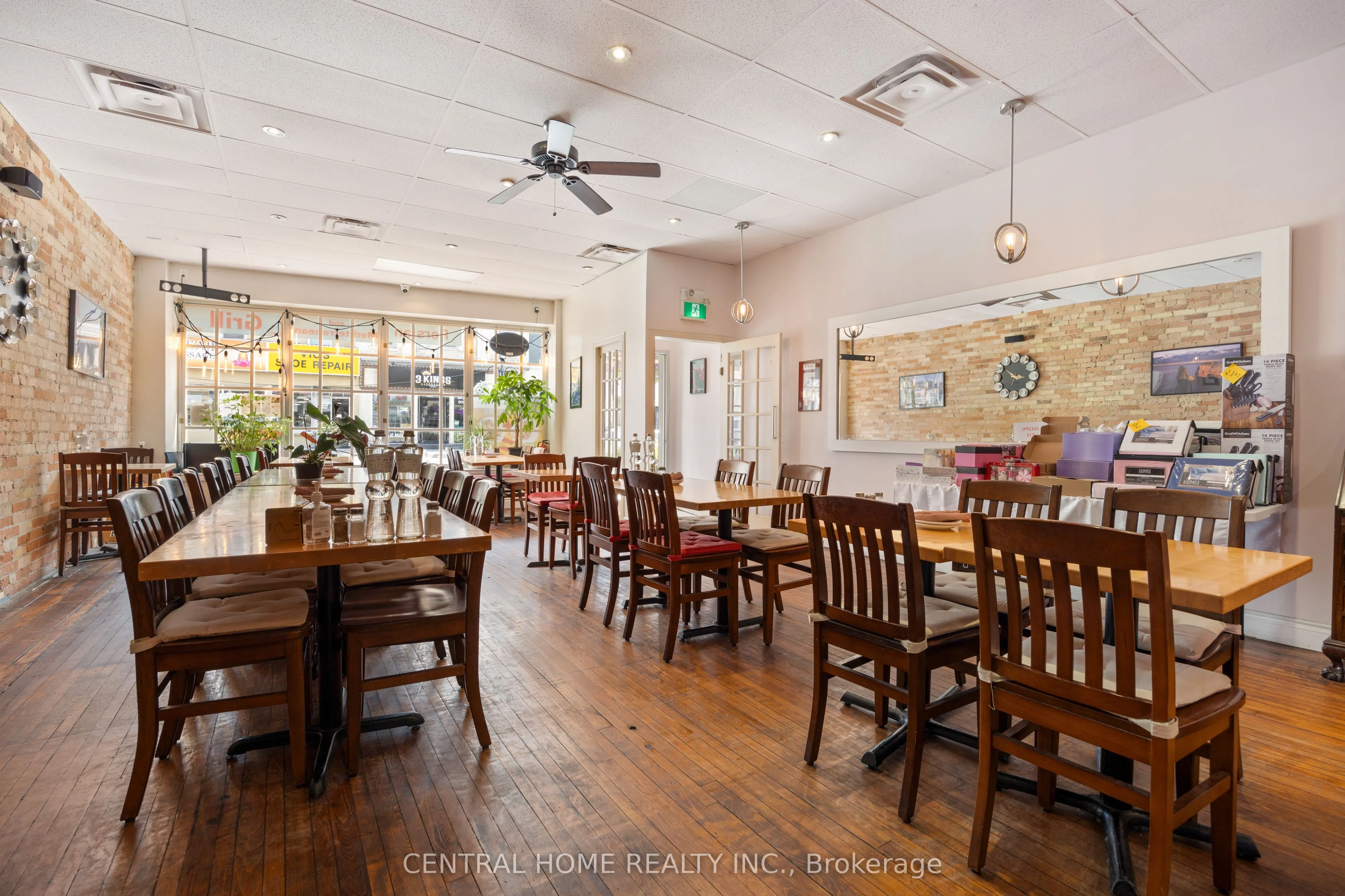15236 Yonge Street, #01