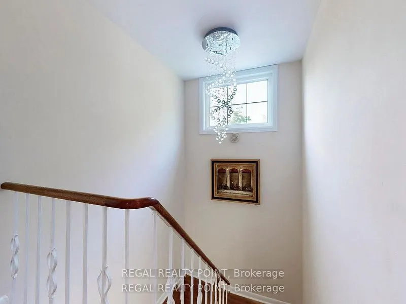 12 Fairway Heights Crescent