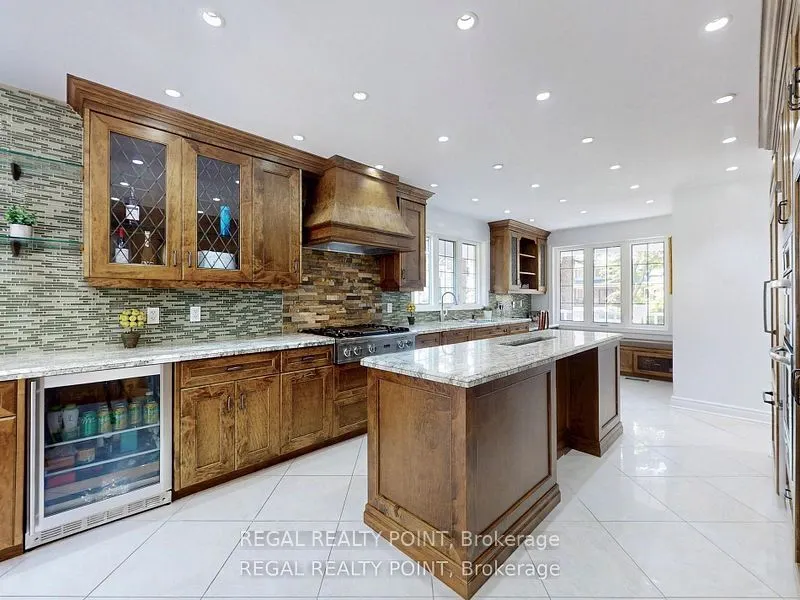 12 Fairway Heights Crescent