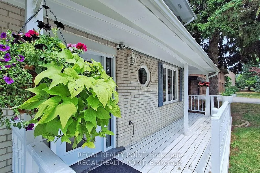 12 Fairway Heights Crescent