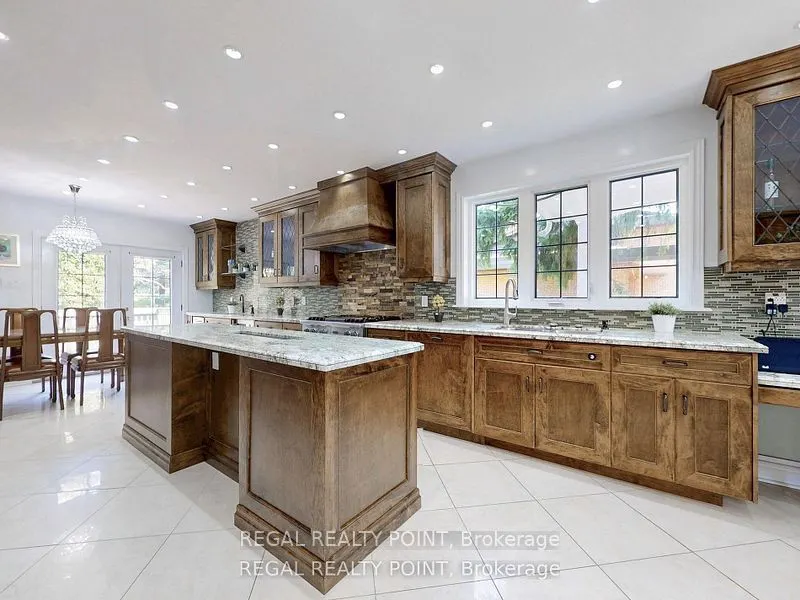 12 Fairway Heights Crescent