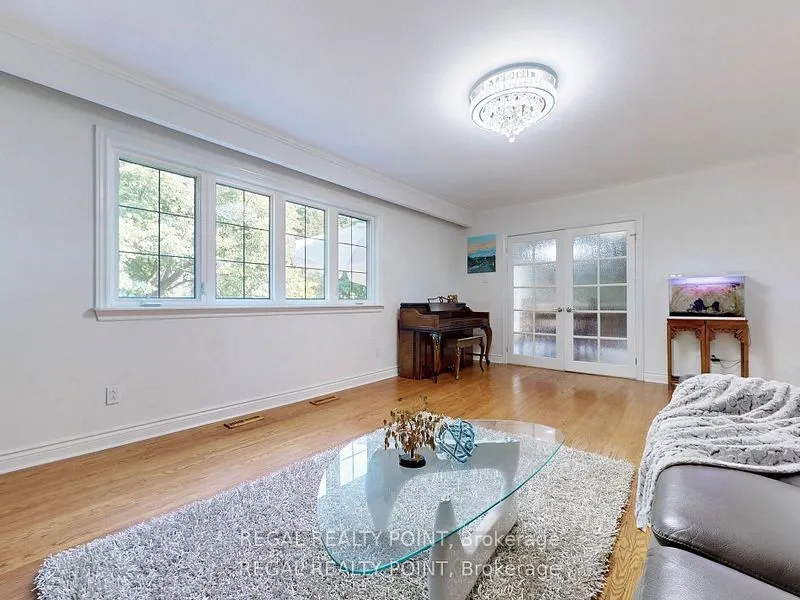 12 Fairway Heights Crescent